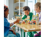 LEGO Friends 41731 Międzynarodowa szkoła w Heartlake - 1091266 - zdjęcie 6